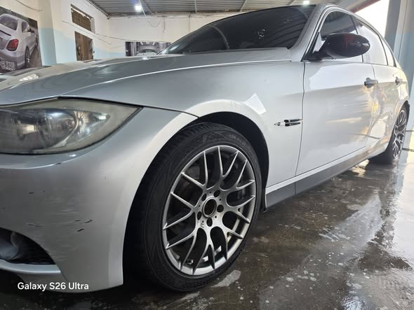 بي إم دبليو 320i 2007 - صورة 2