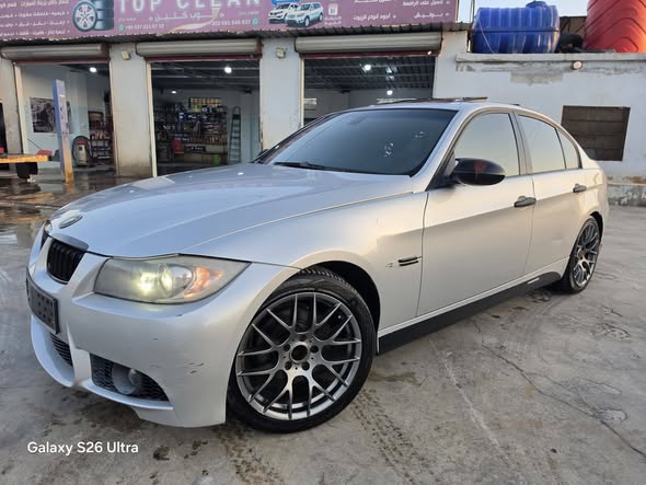 بي إم دبليو 320i 2007 - صورة 3