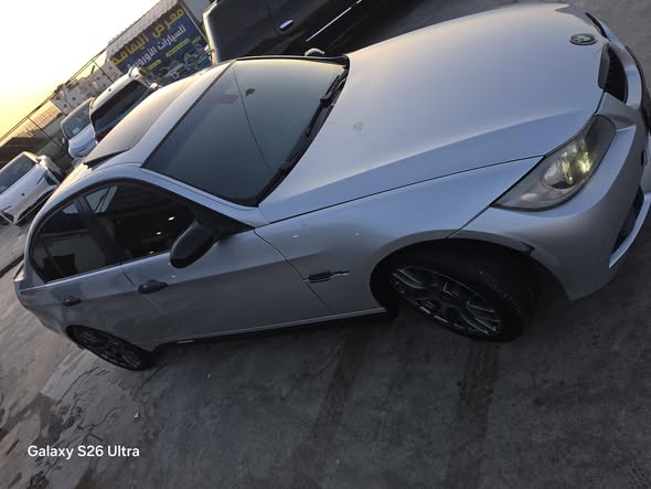 بي إم دبليو 320i 2007 - صورة 4