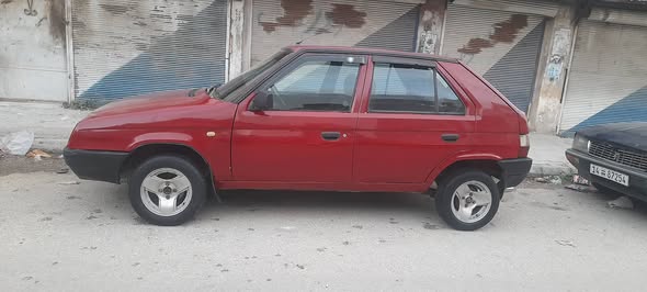 سكودا فورمان 1995 - صورة 2