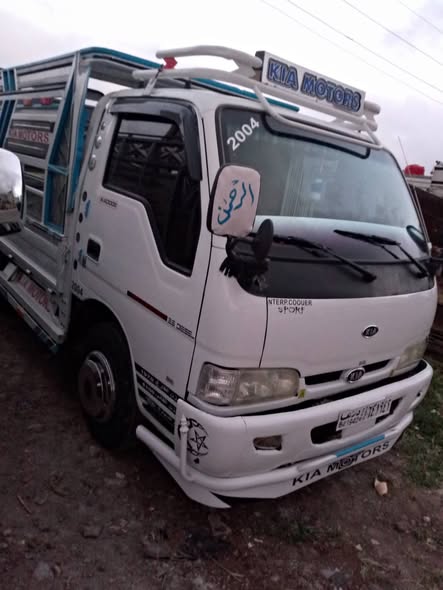 كيا K4000 2004 - صورة 3