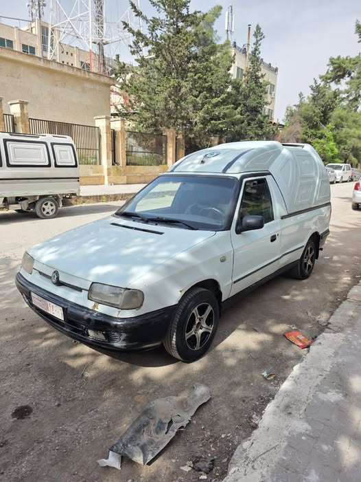 سكودا Pickup 1997