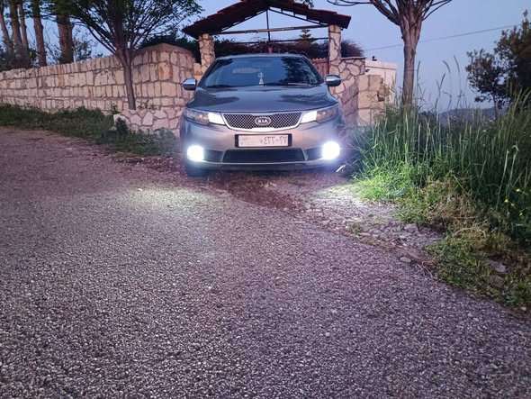 كيا فورتي 2011 - صورة 1