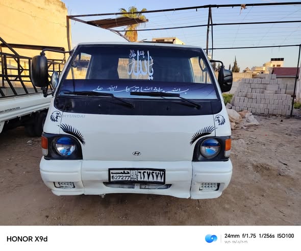 هونداي H-100 1996 - صورة 1
