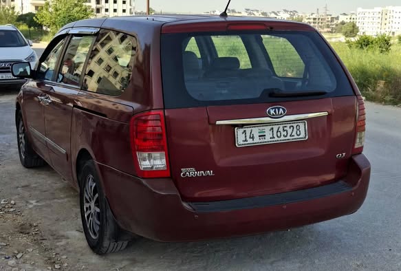 كيا كرنفال 2011 - صورة 5