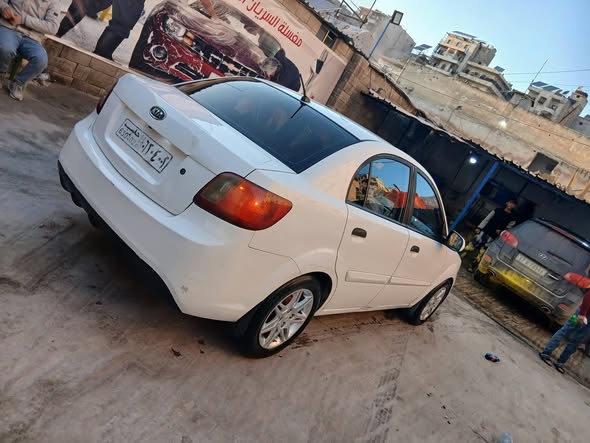 كيا ريو 2011 - صورة 1