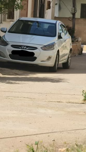 هيونداي إكسنت 2011 - صورة 2
