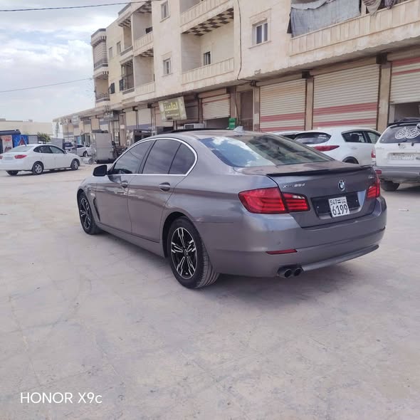 بي ام دبليو ٥٢٠ 2011 - صورة 2