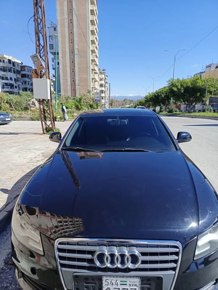 أودي A4 2010 - صورة 3
