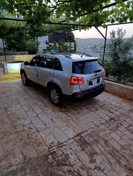 كيا سورينتو 2010 - صورة 1