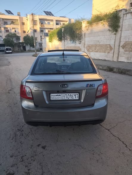 كيا ريو 2011 - صورة 3