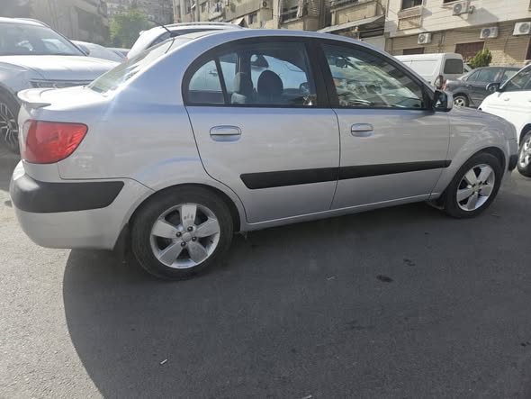 كيا ريو 2009 - صورة 4