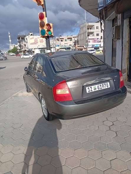 كيا سيراتو 2006 - صورة 3