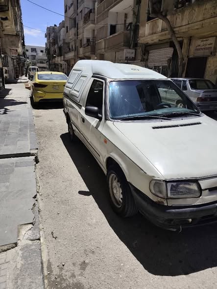 سكودا Pickup 1998 - صورة 2
