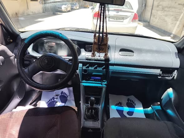 سكودا Pickup 1998 - صورة 4