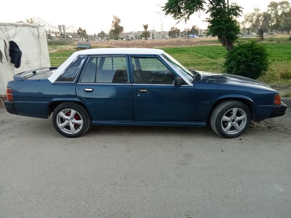 مازدا 929 1983 - صورة 3