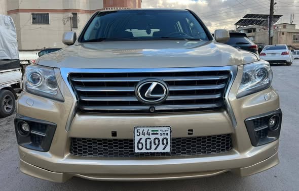 لكزس LX 570 2011 - صورة 2
