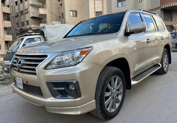 لكزس LX 570 2011 - صورة 3