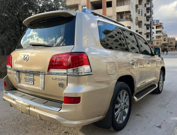 لكزس LX 570 2011 - صورة 5