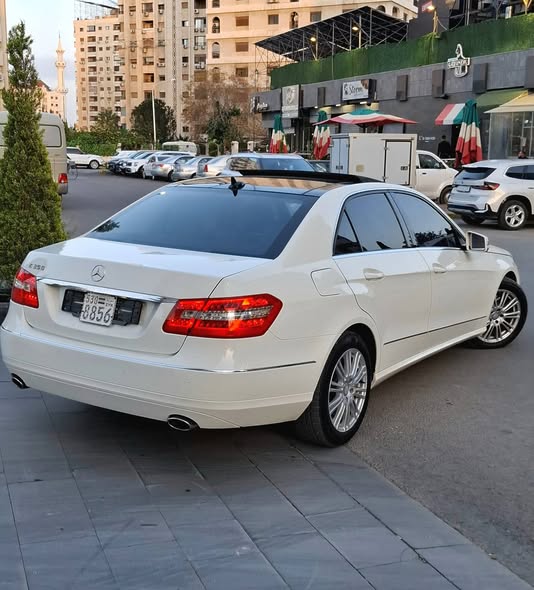 مرسيدس E350 2012 - صورة 4