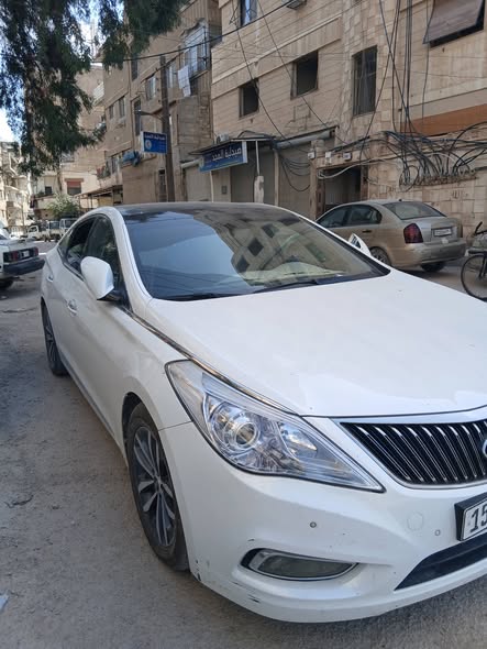 هيونداي أزيرا 2012 - صورة 2