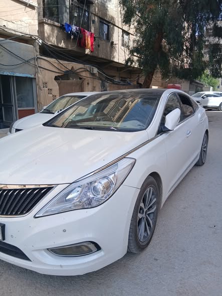 هيونداي أزيرا 2012 - صورة 3