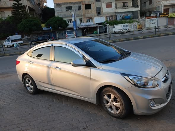 هيونداي اكسنت 2012 - صورة 2