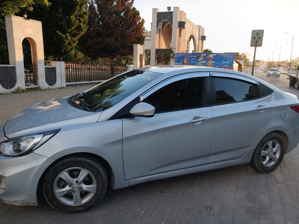 هيونداي اكسنت 2012 - صورة 3