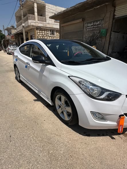 هيونداي افانتي 2014 - صورة 3
