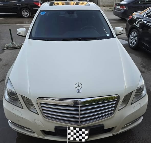 مرسيدس E300 2011 - صورة 1