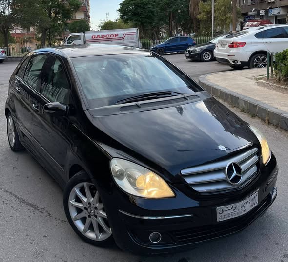 مرسيدس B150 2008 - صورة 1
