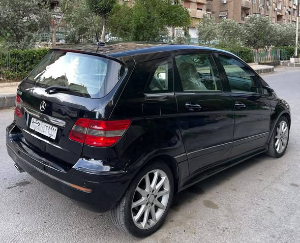 مرسيدس B150 2008 - صورة 5