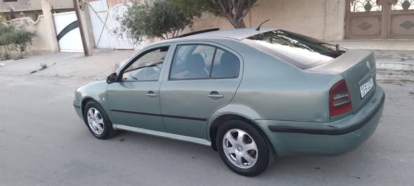 سكودا اوكتافيا 2003 - صورة 4
