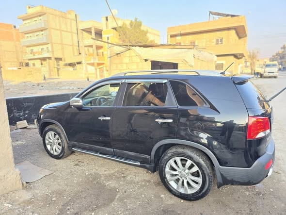 كيا سورينتو 2012 - صورة 5