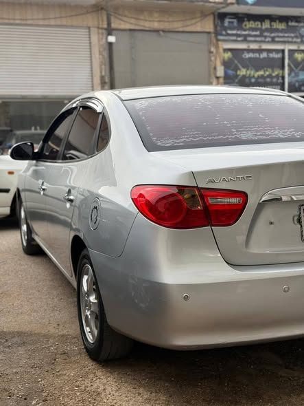 هيونداي افانتي 2010 - صورة 3