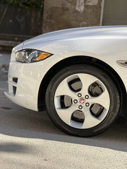 جاكوار XE 2017 - صورة 3