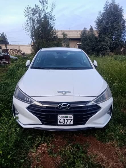 هيونداي أفانتي 2019 - صورة 1