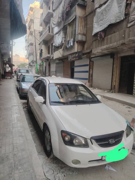 كيا سيراتو 2006 - صورة 1