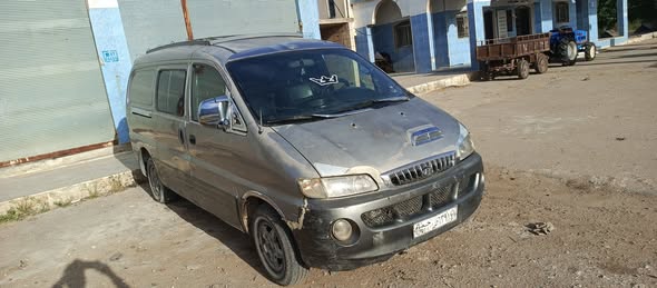 هيونداي اتش 1 2001 - صورة 1