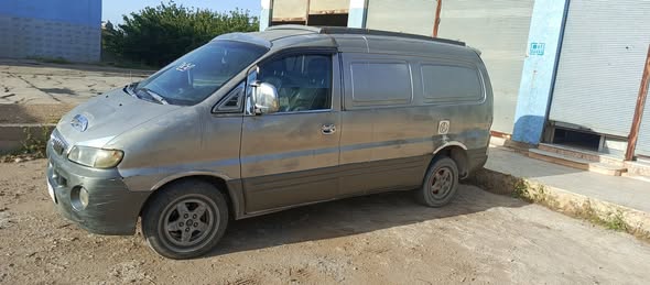 هيونداي اتش 1 2001 - صورة 3