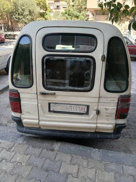 سكودا بيك آب 1997 - صورة 2