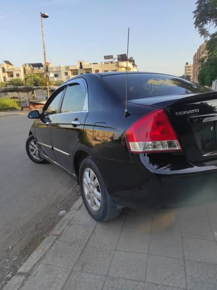 كيا سيراتو 2008 - صورة 5