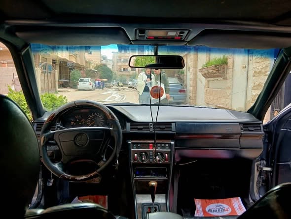 مرسيدس E320 1990 - صورة 4