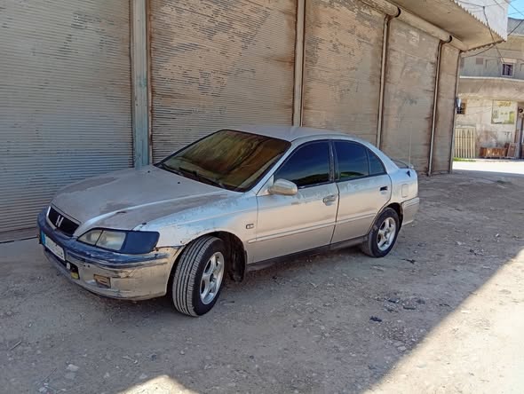 هوندا اكورد 2000 - صورة 3