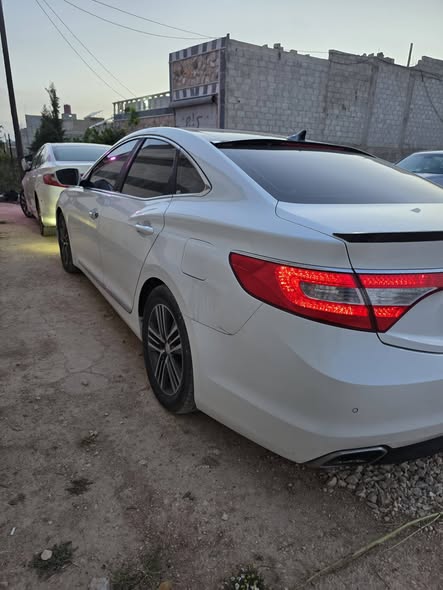 هيونداي آزيرا 2015 - صورة 4