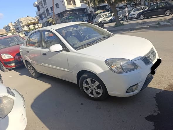كيا ريو 2011 - صورة 2