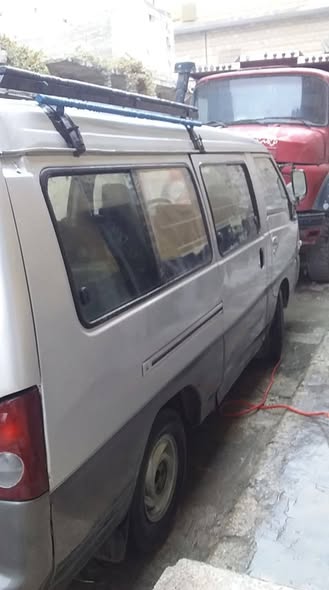 هيونداي H-1 1997 - صورة 2