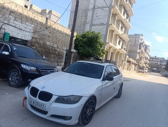 بي ام دبليو 320 2011 - صورة 4
