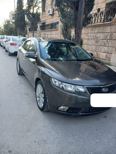كيا سيراتو 2010 - صورة 1