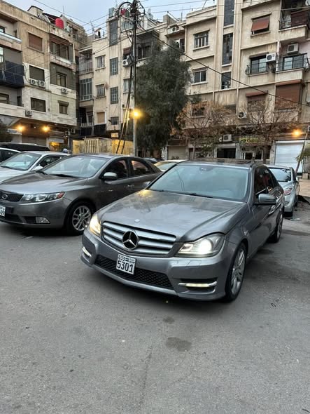 مرسيدس C 200 2012 - صورة 3